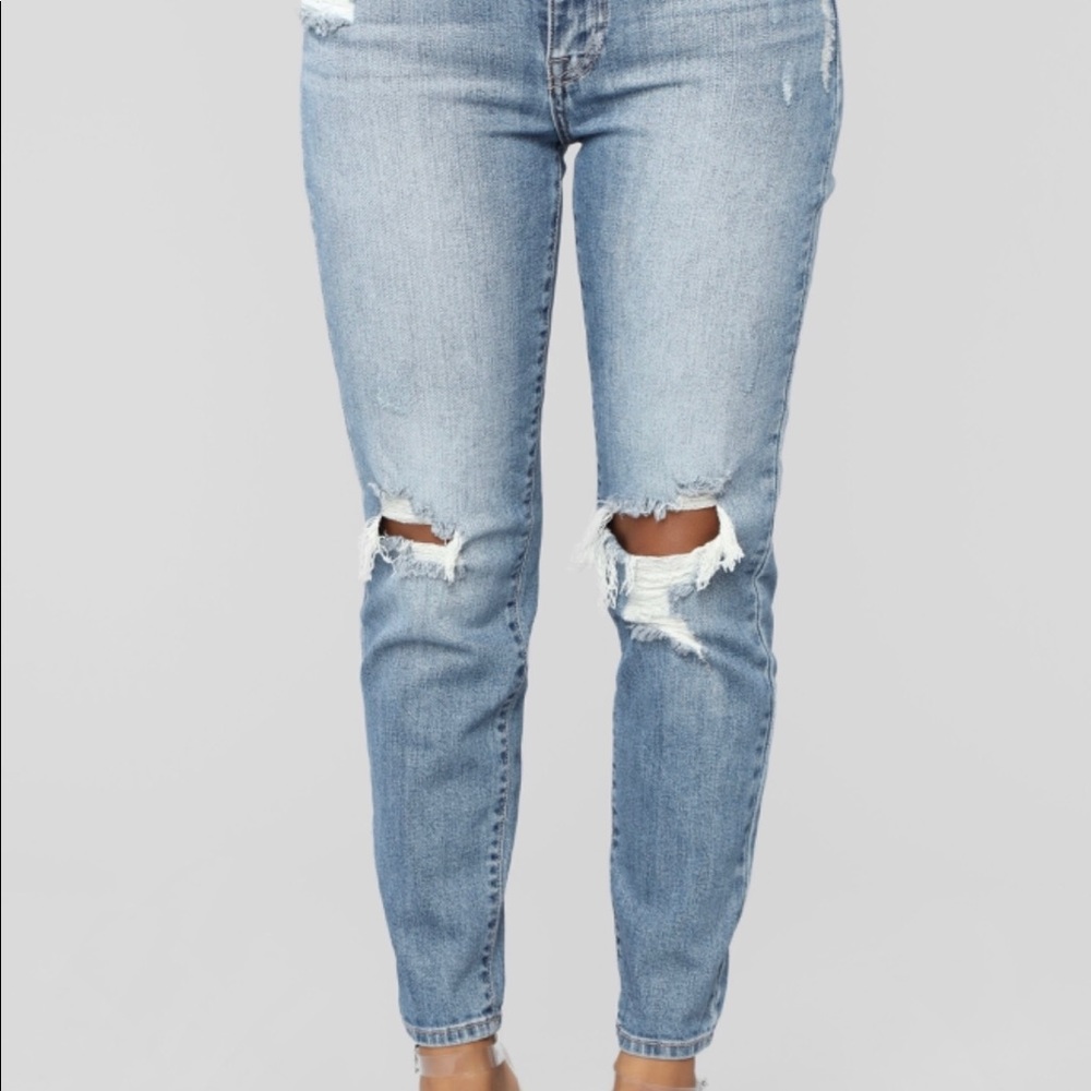 Fashion nova TOBI mom jeans size 3